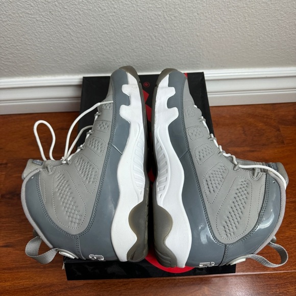Jordan 9 Retro Cool Grey (2012) Size 10.5 - Picture 5 of 7